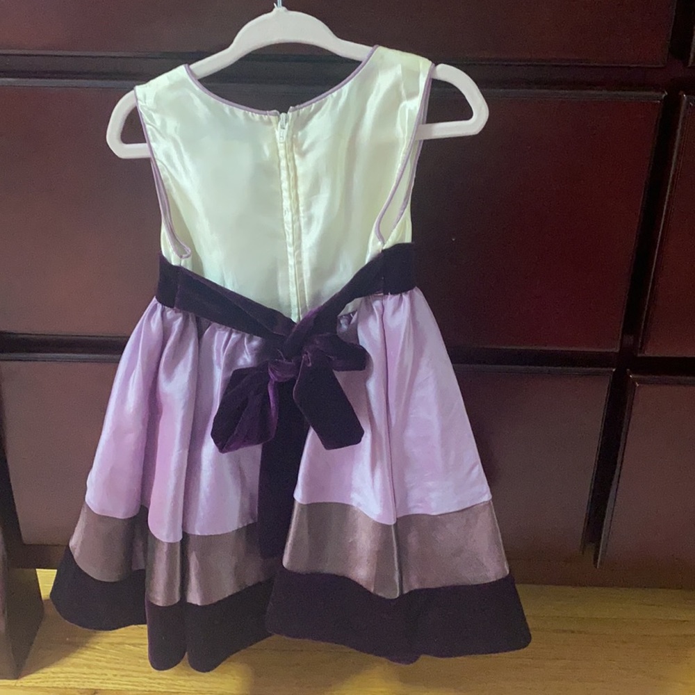 2T Dress - Picture 2 of 4